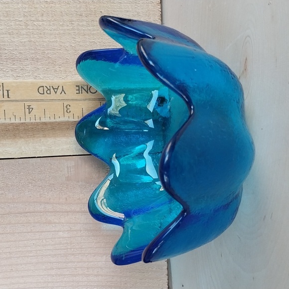 Vintage Blue Lotus Blenko(?) Indiana(?) Glass Bowl - Picture 6 of 7